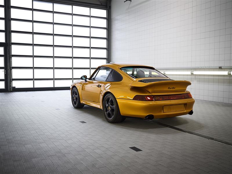 2018 Porsche 911 Turbo Classic Series Project Gold