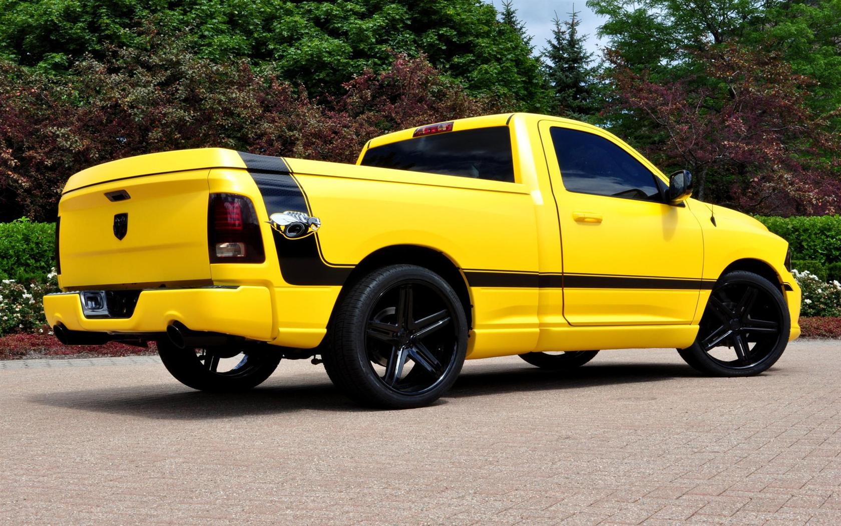 2013 Ram 1500 Rumble Bee Concept