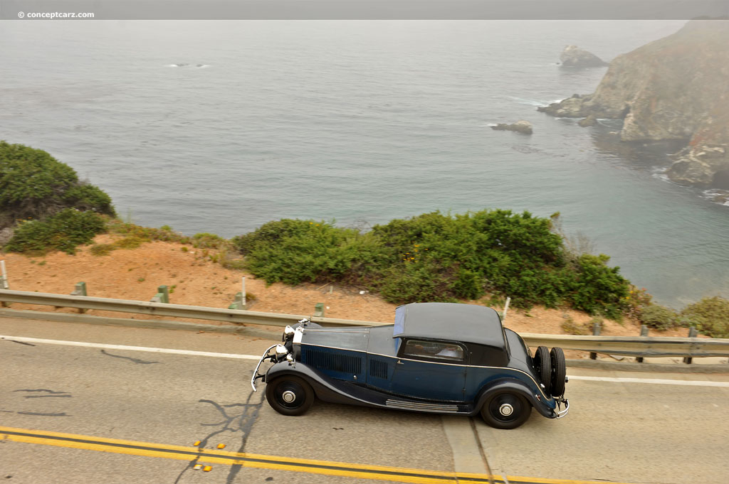 1932 Rolls-Royce Phantom II Continental background image