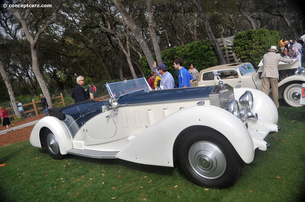 1933 Rolls-Royce Phantom II background image