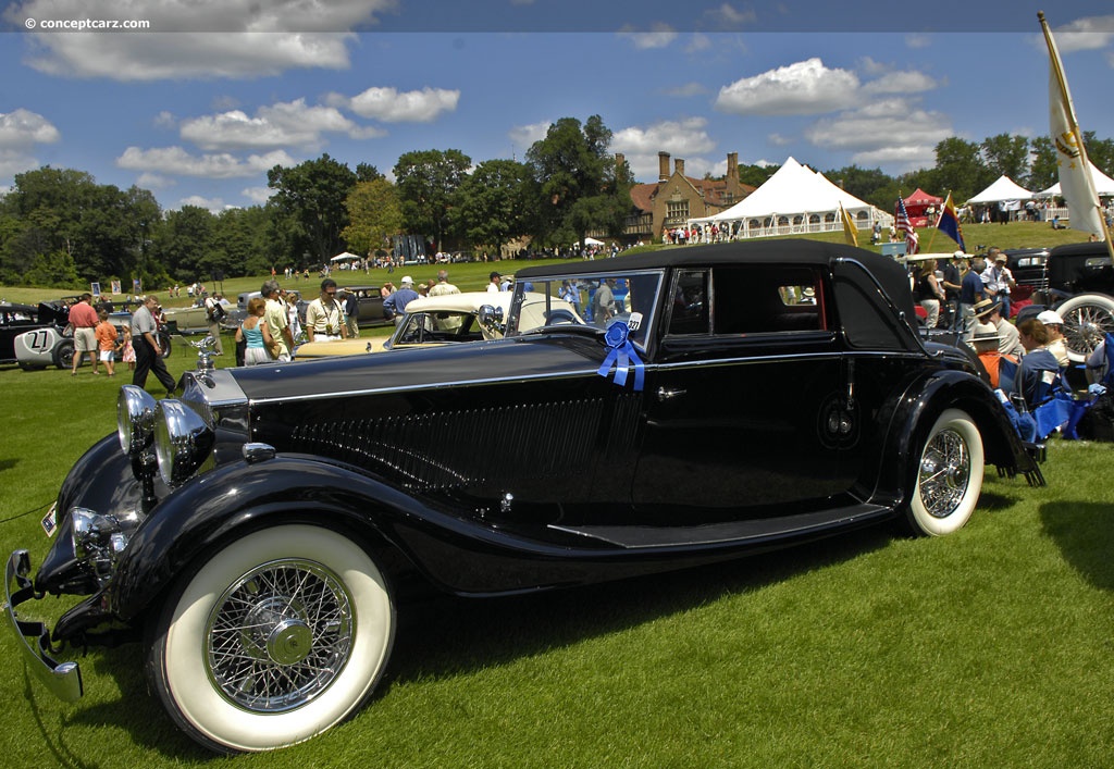 1935 Rolls-Royce Phantom II background image