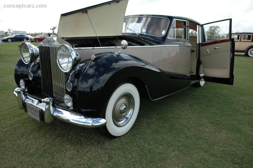 1957 Rolls-Royce Silver Wraith