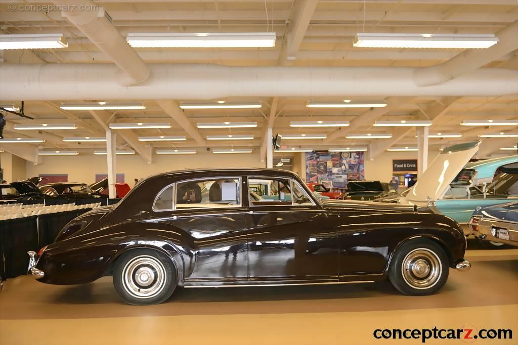 1963 Rolls-Royce Silver Cloud III background image
