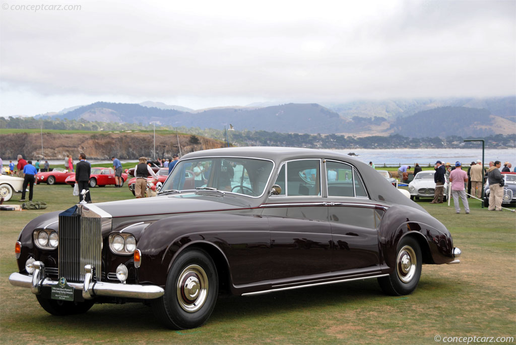1966 Rolls-Royce Phantom V background image