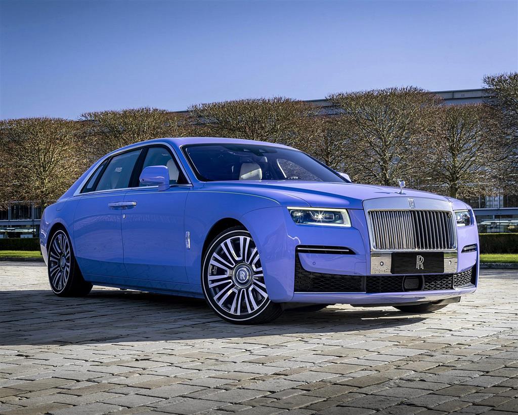 2024 Rolls-Royce Ghost Extended Expressionism