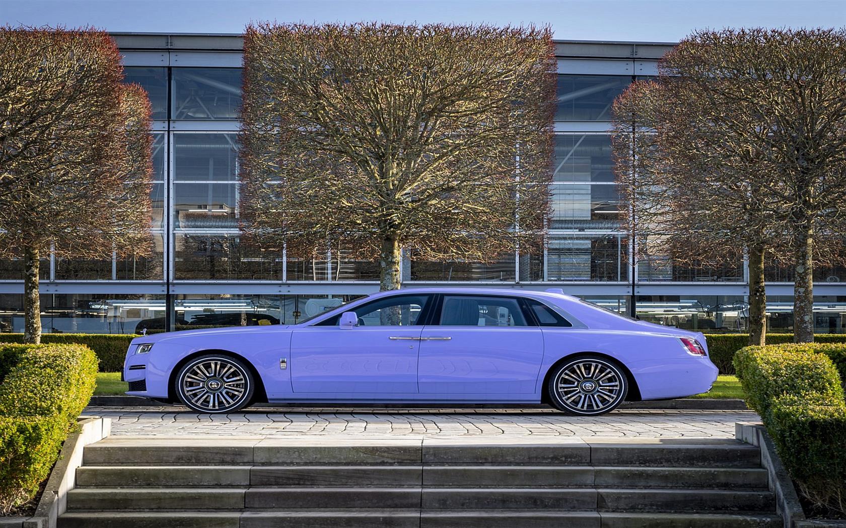 2024 Rolls-Royce Ghost Extended Expressionism