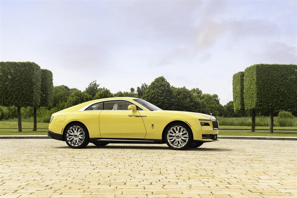 2024 Rolls-Royce Spectre Semaphore