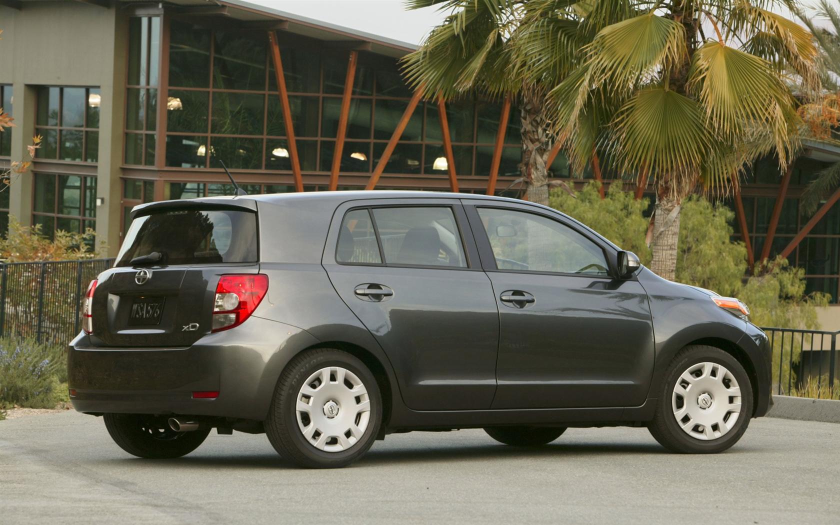 2010 Scion xD