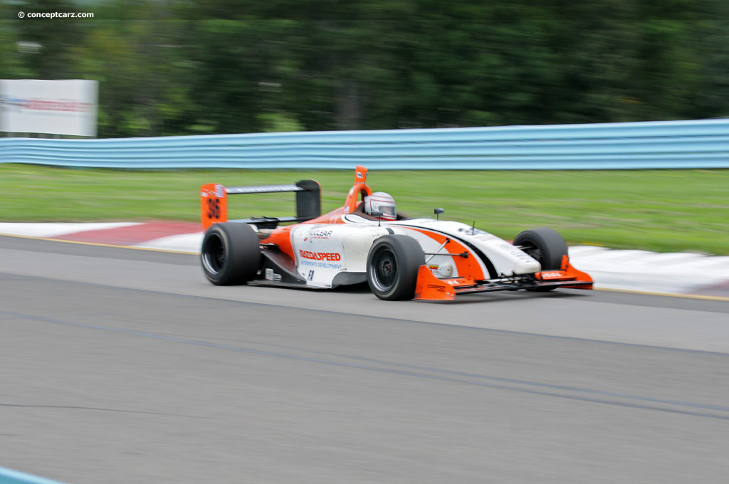 2006 Swift 016.a background image