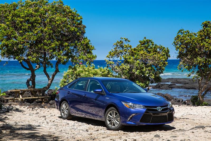 2016 Toyota Camry Hybrid