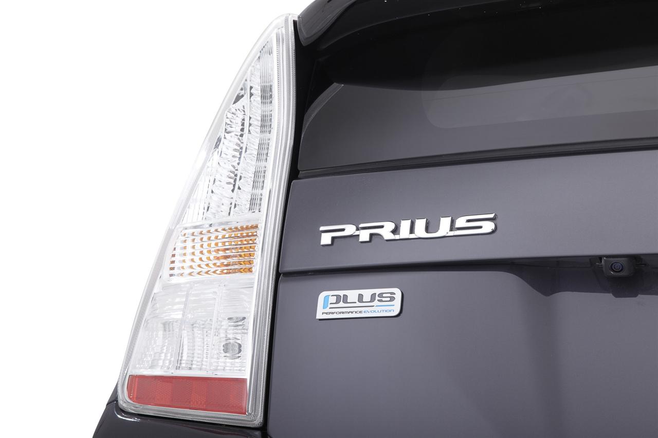 2011 Toyota Prius PLUS Performance Package