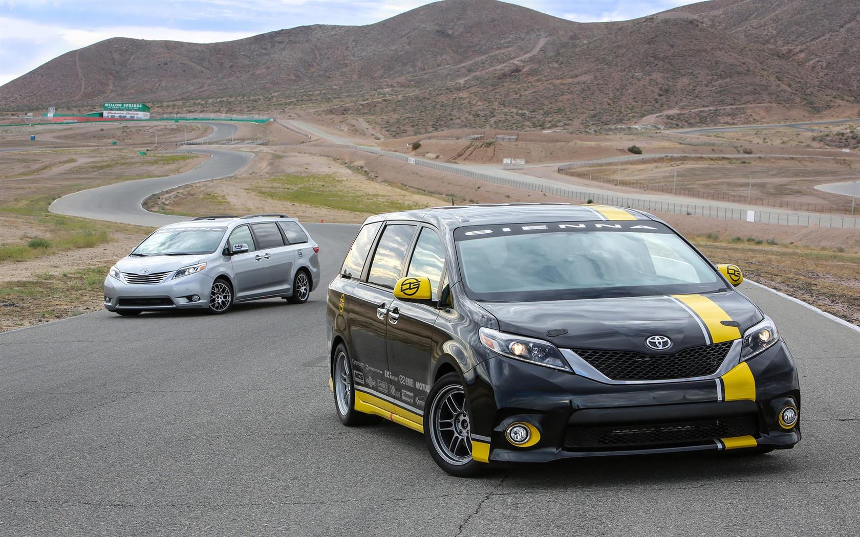 2015 Toyota Sienna R-Tuned Concept