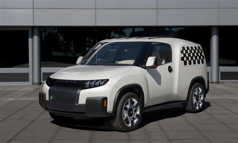 2014 Toyota U-squared Urban Utility Concept