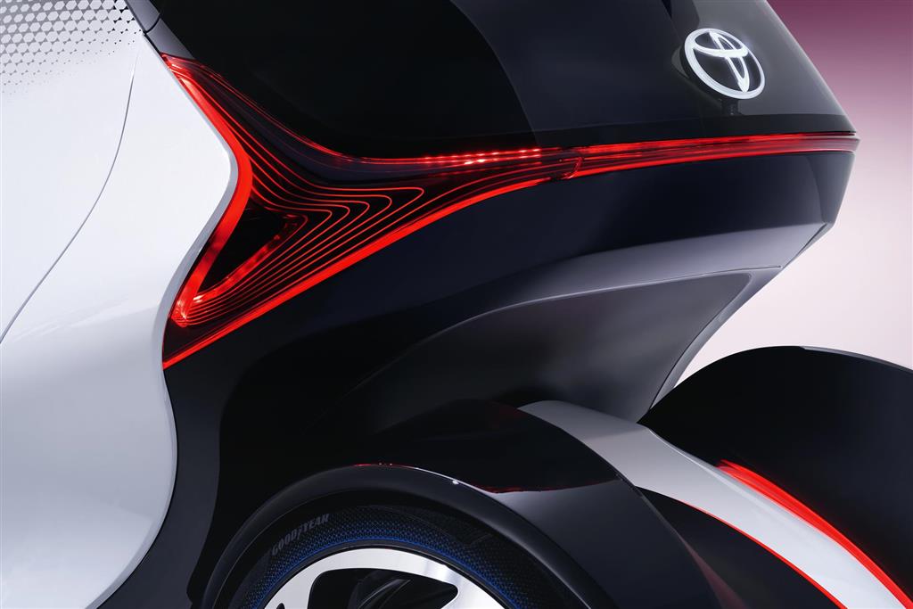 2017 Toyota i-TRIL Concept