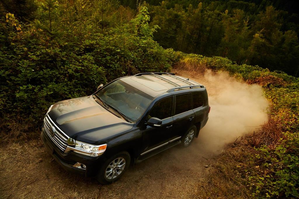 2019 Toyota Land Cruiser technical and mechanical specifications