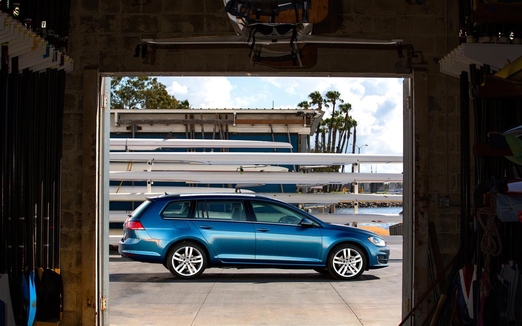 2016 Volkswagen Golf SportWagen