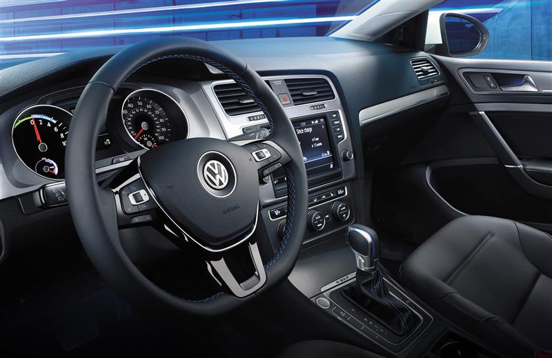 2017 Volkswagen e-Golf