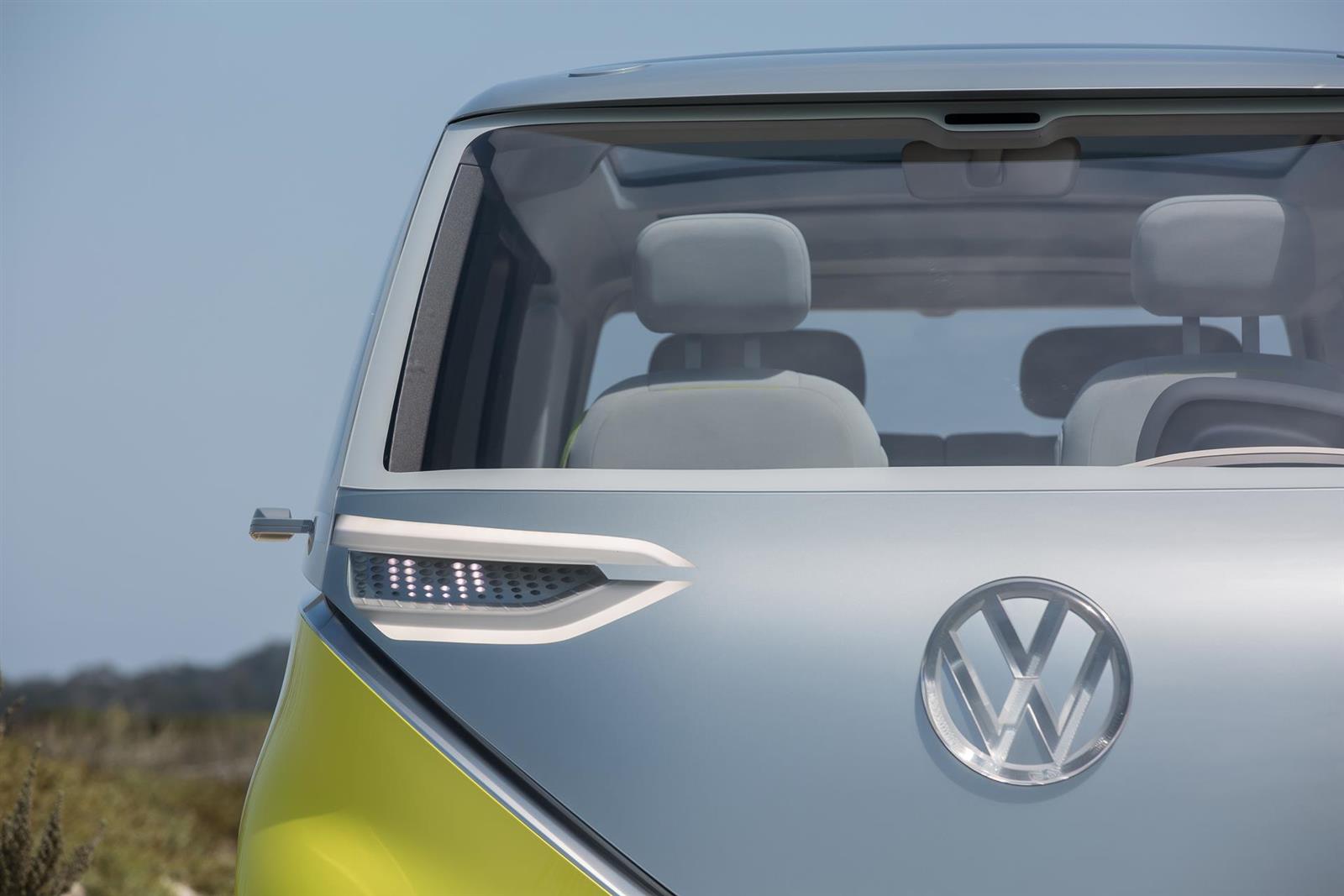 2017 Volkswagen I.D. BUZZ Concept