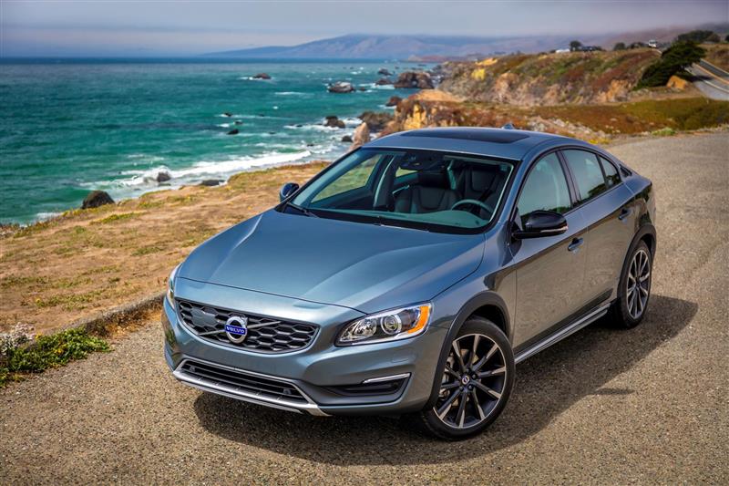 2017 Volvo S60 Cross Country