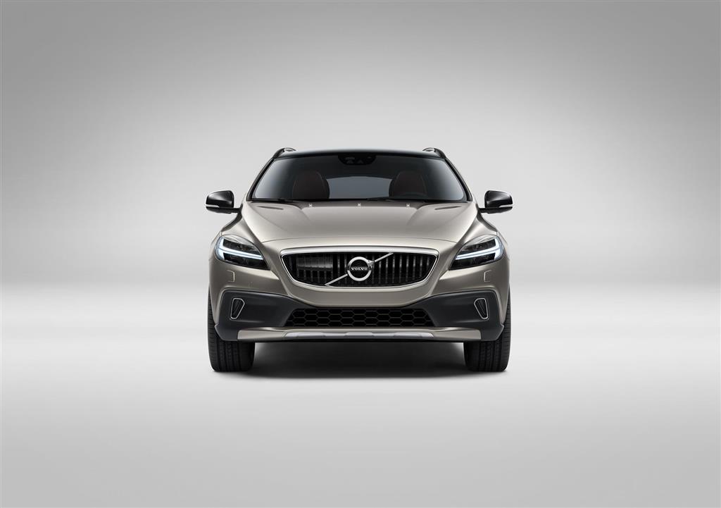 2017 Volvo V40 Cross Country