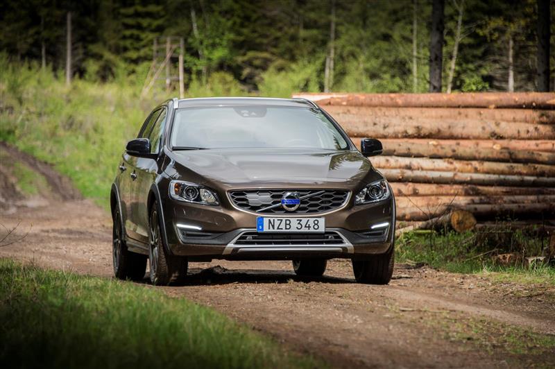 2017 Volvo V60 Cross Country