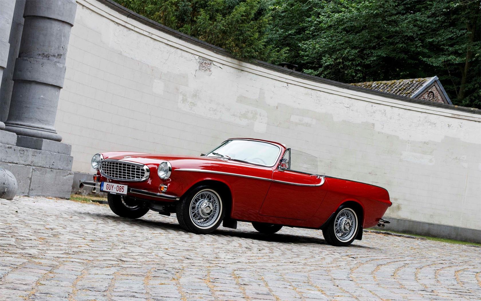 1967 Volvo P1800S