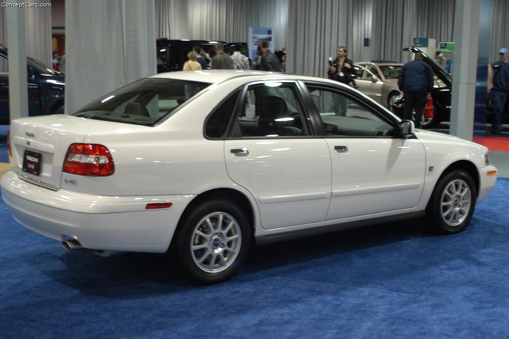 2003 Volvo S40 Image. https://www.conceptcarz.com/images ... fuse box for 2002 dodge neon 