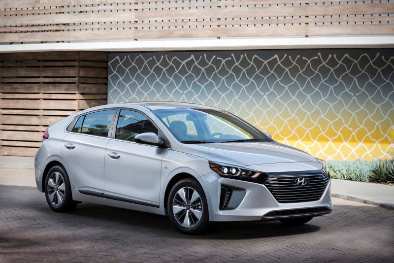 2018 Hyundai Ioniq Line-Up Adds Versatile And Efficient Plug-In Hybrid Variant To Hybrid And Electric Models