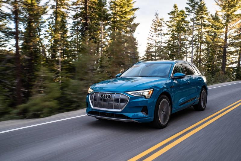 2019 Audi e-tron SUV Wins 2020 'Wards 10 Best Interiors' Award
