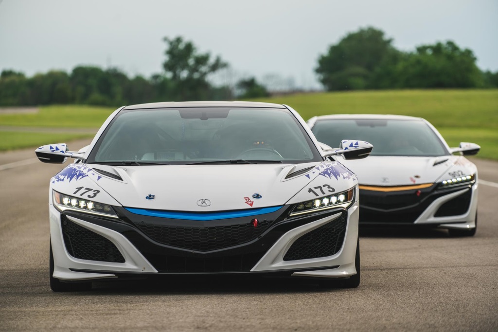 2017 ACURA NSX SUPERCAR TO MAKE ITS NORTH AMERICAN RACING DEBUT AT 2016 BROADMOOR PIKES PEAK INTERNATIONAL HILL CLIMB