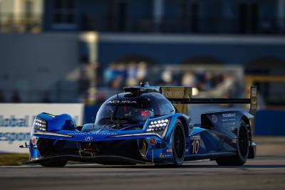 Acura Teams Fight to the Finish at Sebring