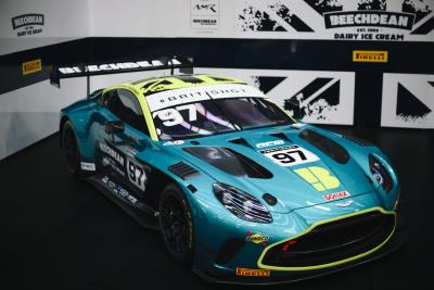 New Aston Martin Vantage GT3 to make British competition debut with Jessica Hawkins and four-time champion Jonny Adam