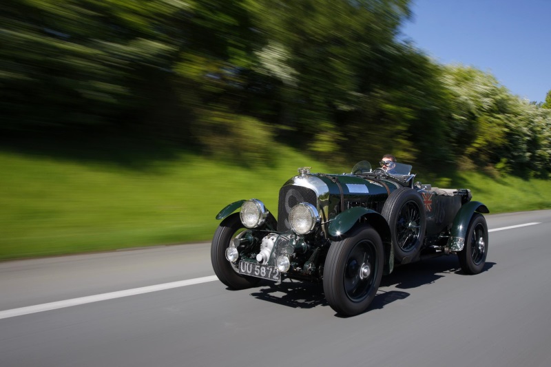 BENTLEY AT THE PALACE OF HOLYROODHOUSE CONCOURS OF ELEGANCE