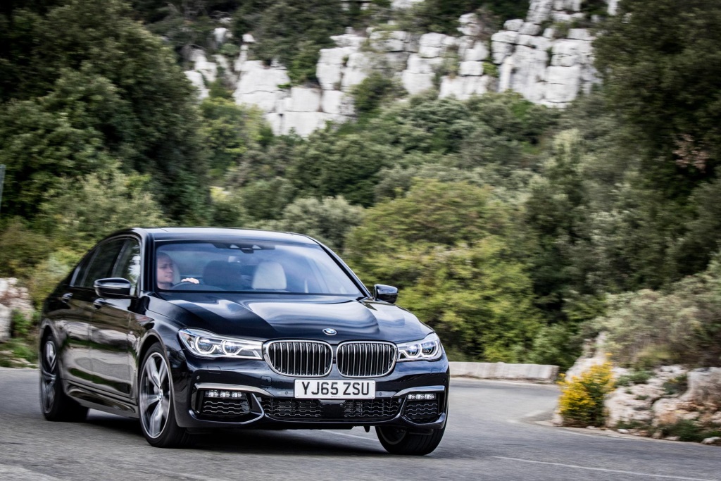 THE BMW 7 SERIES IS CROWNED PROFESSIONAL DRIVER CAR OF THE YEAR 2016