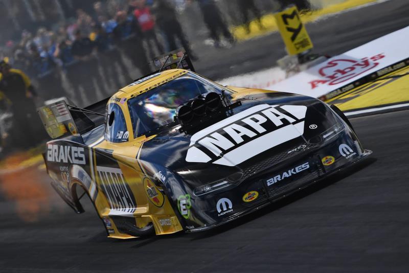 Ron Capps Races Dodge//SRT Mopar Funny Car To NHRA Southern Nationals Victory