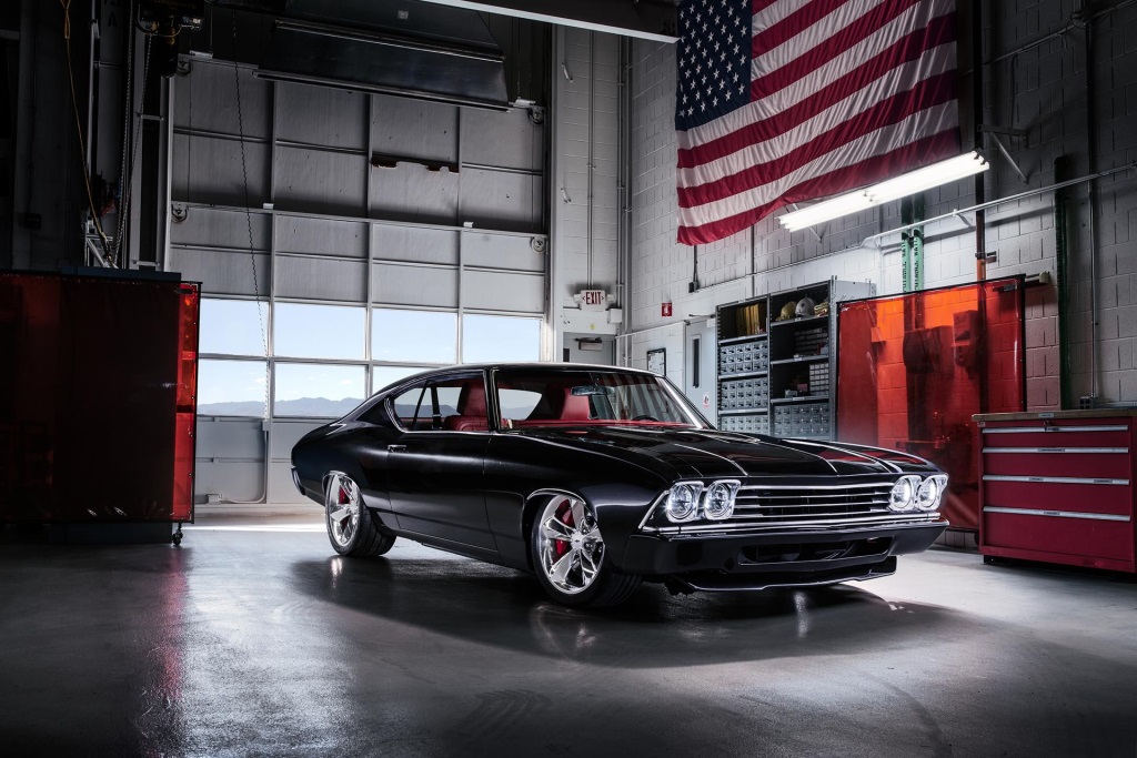 Chevy Concept Combines Style, High-Tech Performance