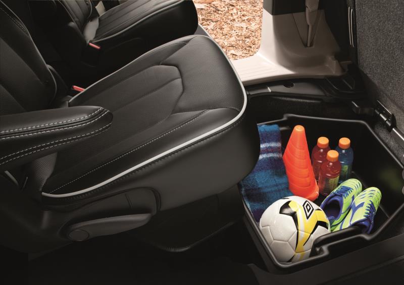 20 Years of Stow 'n Go! Chrysler Marks 20 Years of Exclusive Minivan Stow 'n Go Seating, Kicks Off Stow 'n Go Challenge at 2025 Detroit Auto Show