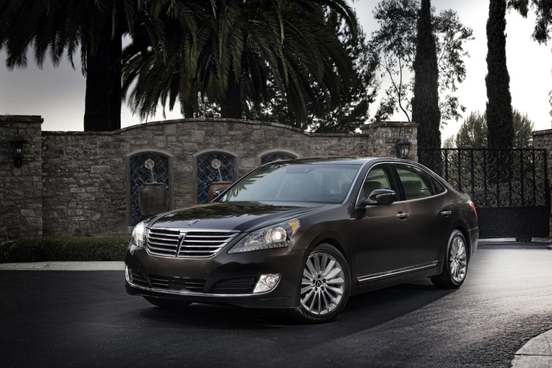 2016 EQUUS OFFERS DRIVER-FOCUSED TECHNOLOGIES, PREMIUM DESIGN, AND ADVANCED SAFETY FEATURES