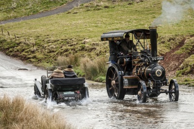 FLYING SCOTSMAN RALLY 2016 GETS READY TO PULL AWAY FROM THE PLATFORM