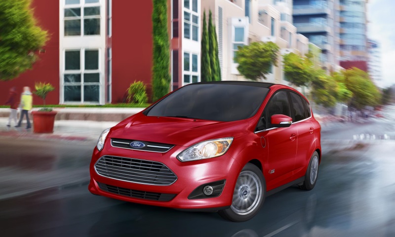 FORD OFFERS THREE YEARS' COMPLIMENTARY CHARGING TO C-MAX ENERGI CUSTOMERS WITH EV 1-2-3 CHARGE, POWERED BY EVGO
