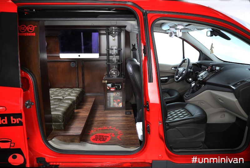 FORD BRINGS CUSTOM TRANSIT CONNECT WAGONS TO MAKER FAIRE 2014; MAKERS GET A CHANCE TO MEET THE UNMINIVAN