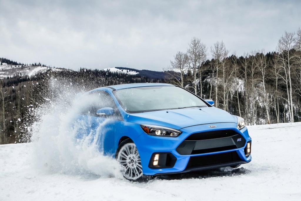 FORD FOCUS RS EARNS AUTOGUIDE.COM 2017 CAR OF THE YEAR HONORS