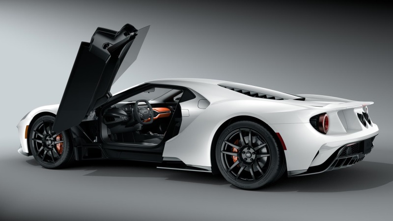 FORD GT COLOUR, MATERIAL CHOICES ARE INTENTIONAL, PURPOSEFUL; CUSTOMISATION OPTIONS ALLOW OWNER'S PERSONALITY TO SHINE .