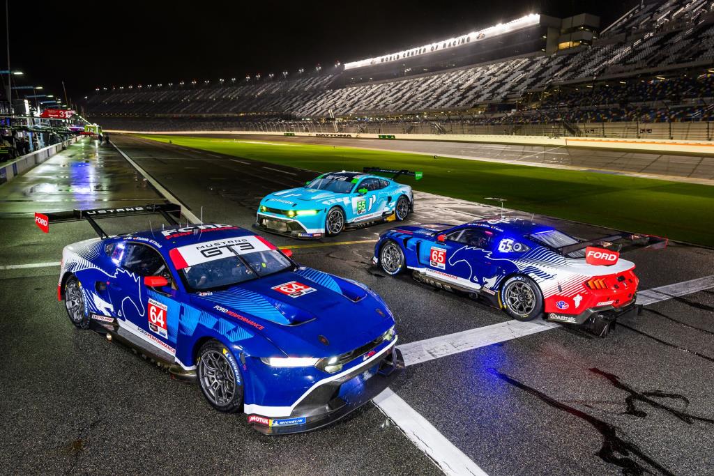 All-new Ford Mustang GT3 and GT4 race cars to compete at Daytona