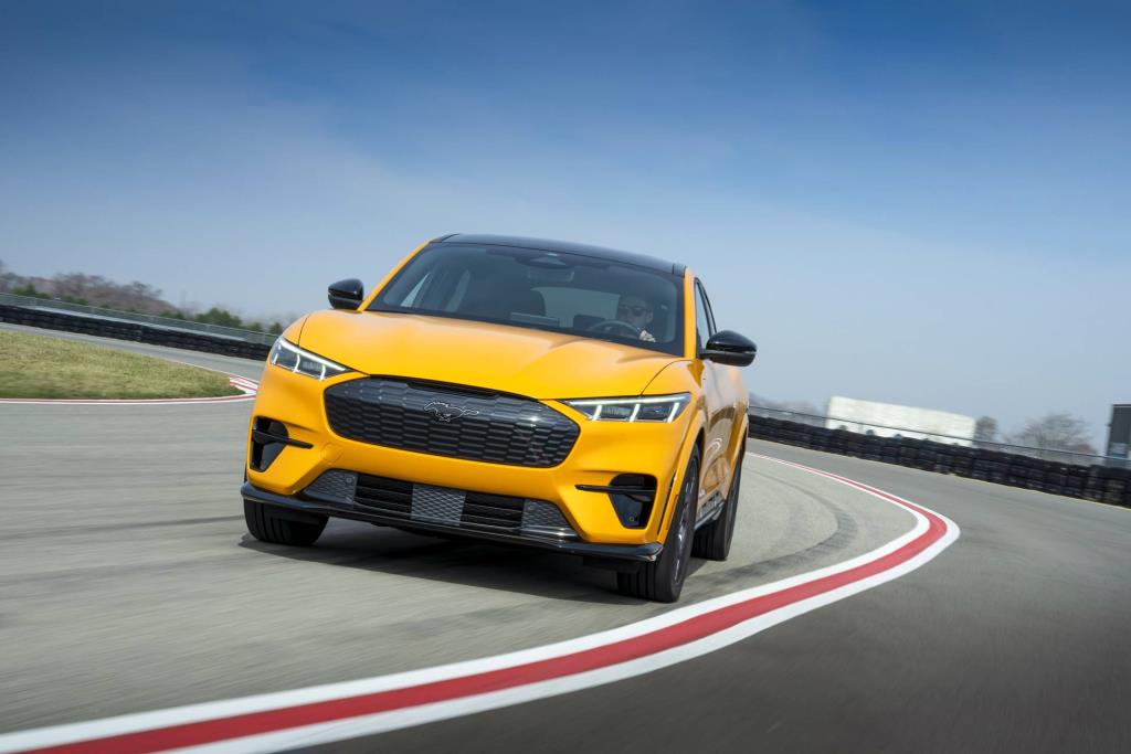 Mustang Mach-E GT And GT Performance Edition Hit Final EPA-Estimated Range Of 270 Miles And 260 Miles