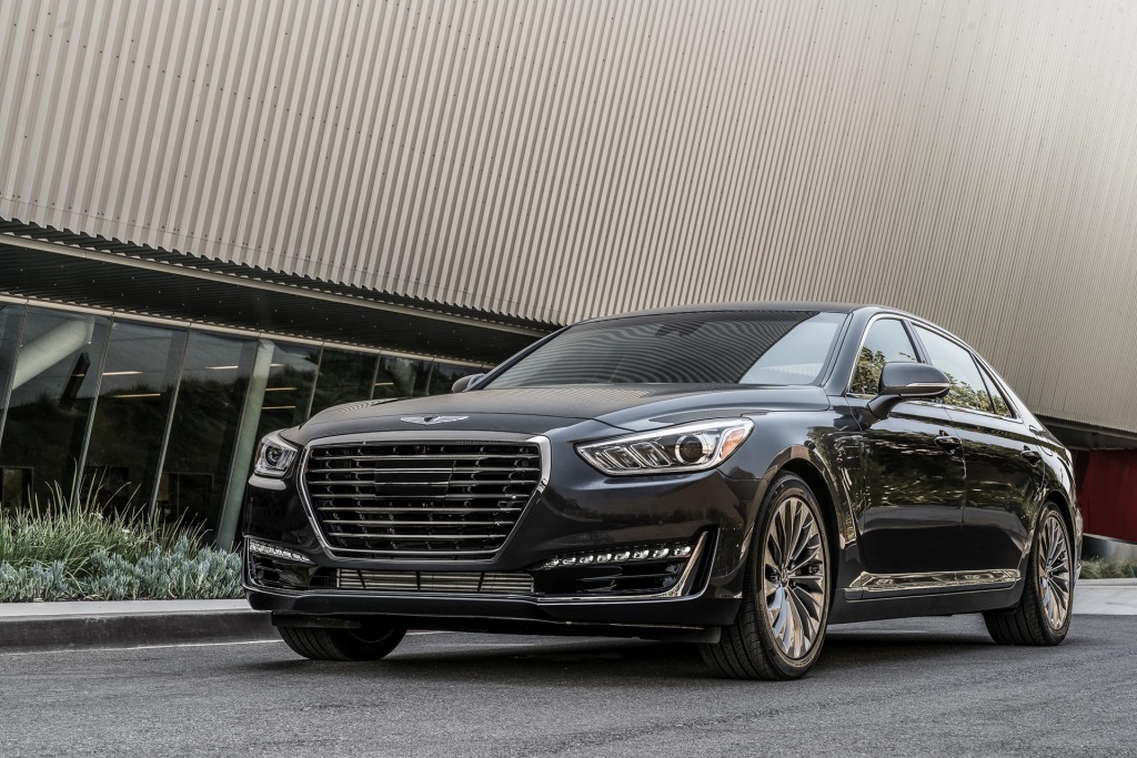 GENESIS G90 REVEALED AS FINALIST FOR 2017 NORTH AMERICAN CAR OF THE YEAR