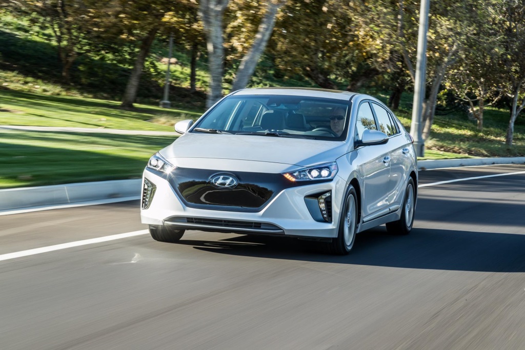 HYUNDAI ANNOUNCES NEW 'IONIQ UNLIMITED' SUBSCRIPTION-BASED OWNERSHIP EXPERIENCE AT THE LOS ANGELES AUTO SHOW