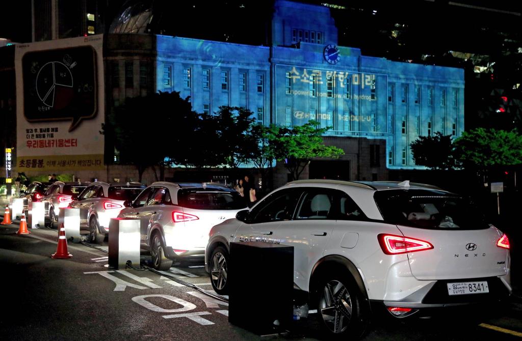 Hyundai Nexo Illuminates Vision For Hydrogen Society On Earth Day