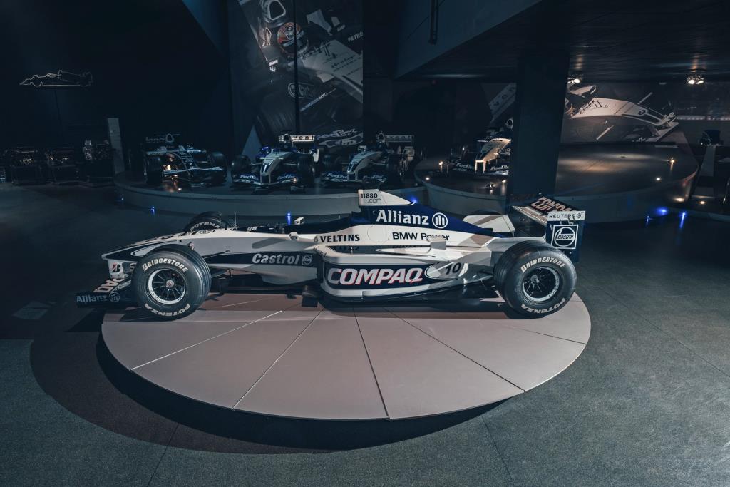 Ex-Jenson Button Williams FW22 to take to the track at the Donington Historic Festival