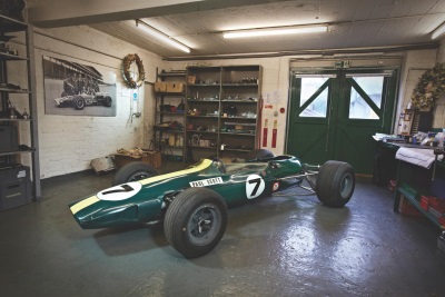 JIM CLARK'S LOTUS 33 R11 MAKES FIRST PUBLIC APPEARANCE IN OVER 40 YEARS AT RACE RETRO 2017